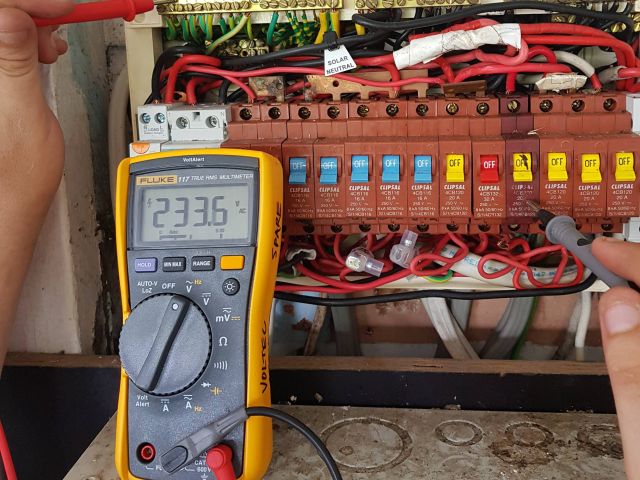 Safety Alert – Faulty Circuit Breaker & Electric Shock