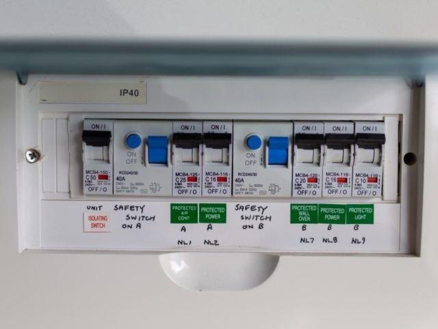 Why Knowing a Reliable Emergency Electrical Service Provider is Crucial?